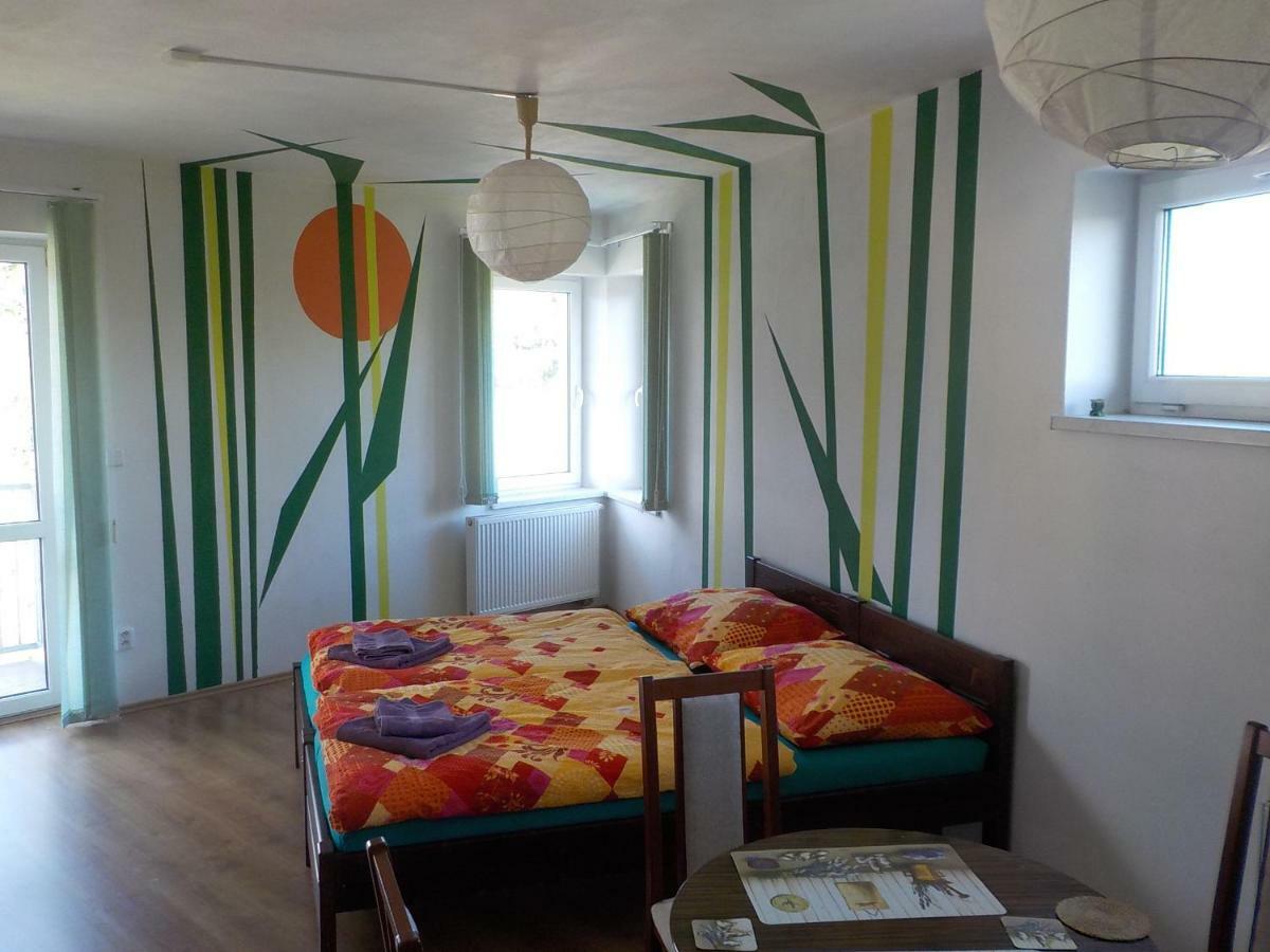Guest House Beroun Zdice Buitenkant foto